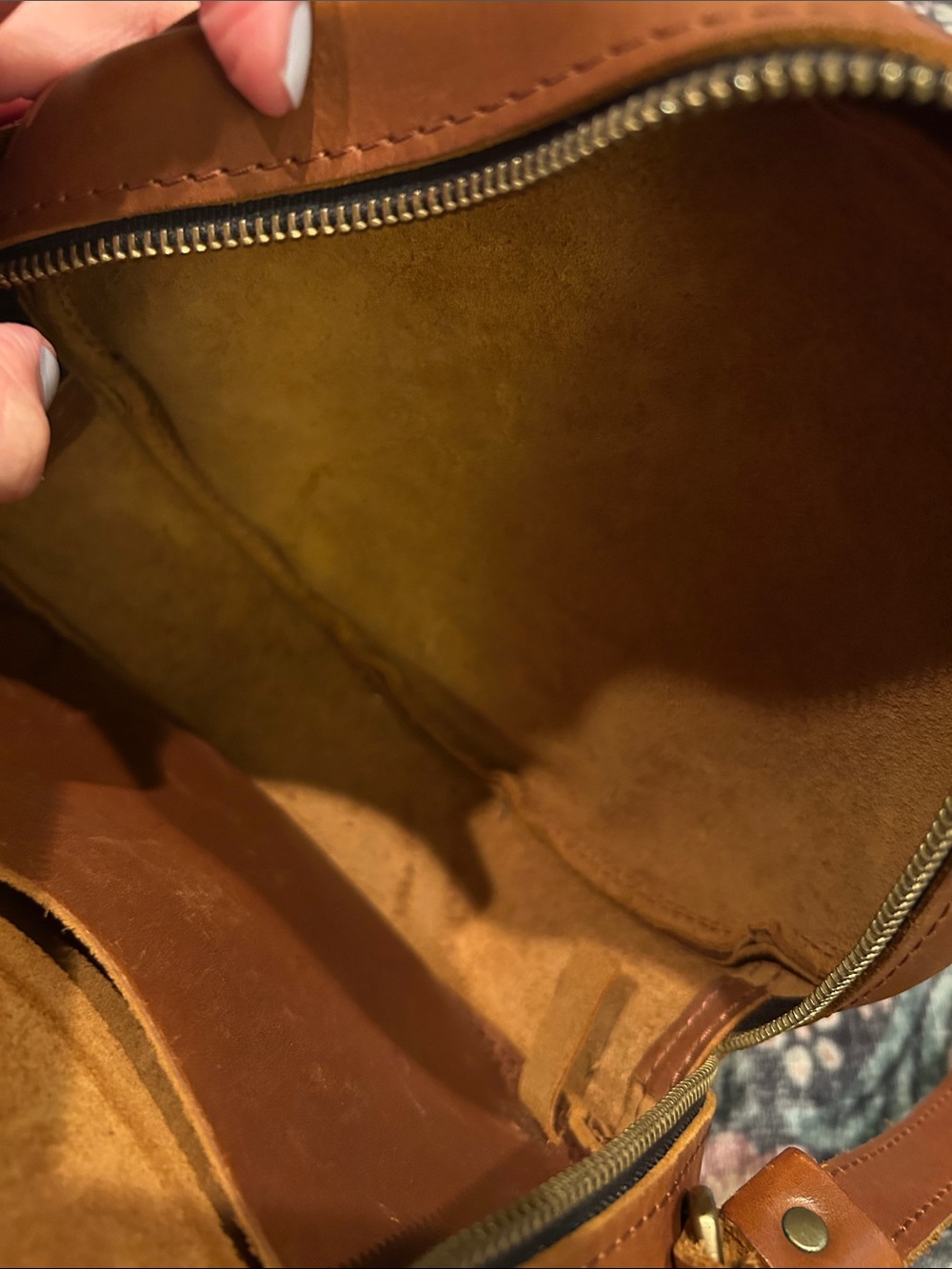 Portland Leather Large Circle Crossbody Bag Honey - Picture 4 of 6